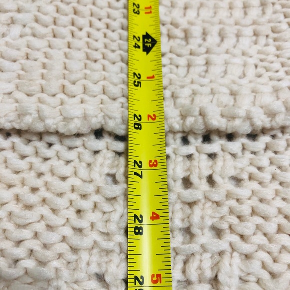 Black Coral Turtleneck Sweater - Picture 7 of 9